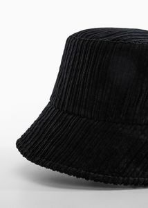 Cotton bucket hat på tilbud til 99 kr. hos Mango